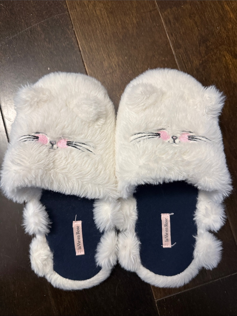 La Vie En Rose Cozy Cat Slipper
